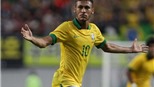 Neymar chỉ kém Ronaldo và Pele